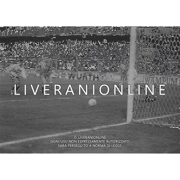04-03-1992 GENOVA QUARTI DI FINALE DI COPPA UEFA GENOA-LIVERPOOL 2-0 NELLA FOTO AZIONE DI GIOCO AG ALDO LIVERANI SAS 