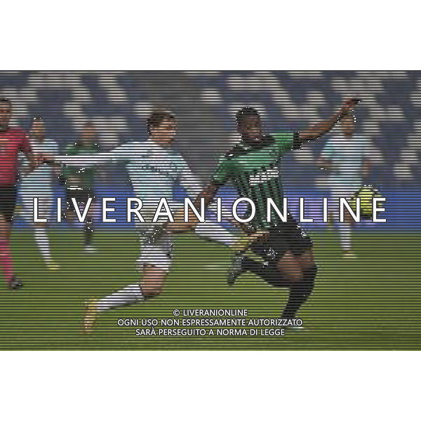 Nicolo\' Barella (Inter) e Jeremy Toljan (Sassuolo) Sassuolo vs Inter Reggio Emilia 29-12-2022 Mapei Stadium - Stadio Citta\' del Tricolore gara amichevole foto Roberto Garavaglia/ag. Aldo Liverani sas