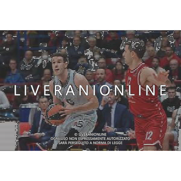 TVRG Xabi Lopez-Arostegui (Valencia Basket) e Billy Baron (Olimpia Milano) EA7 Emporio Armani Milano vs Valencia Basket Assago (MI) 29-12-2022 Mediolanum Forum Turkish Airlines Euroleague 16a giornata regular season foto Roberto Garavaglia/ag. Aldo Liverani sas