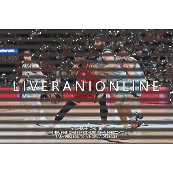 TVRG Brandon Davies (Olimpia Milano) e Bojan Dubljevic (Valencia Basket) EA7 Emporio Armani Milano vs Valencia Basket Assago (MI) 29-12-2022 Mediolanum Forum Turkish Airlines Euroleague 16a giornata regular season foto Roberto Garavaglia/ag. Aldo Liverani sas