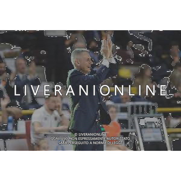Esultanza di Radostin Stoytchev - Head Coach of WithU Verona durante la partita tra WithU Verona e Emma Villas Aubay Siena valida per la decima giornata del campionato italiano di volley maschile serie A Superlega, Verona Italia, 4 Dicembre 2022 presso il pala AGSM-AIM di Verona. ©Roberto Tommasini /Agenzia Aldo Liverani Sas