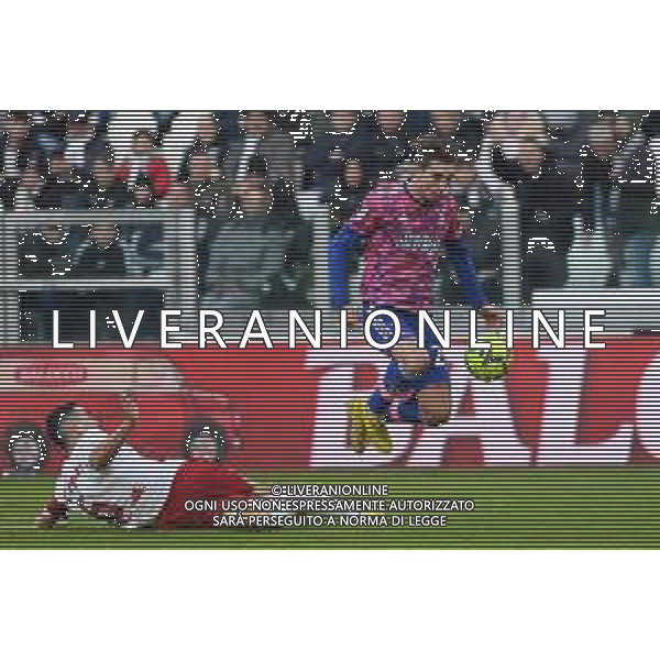 Torino 30.12.2022 Allianz Stadium ©Manuela Viganti/Agenzia Aldo Liverani Juventus vs Standard Liegi Partita Amichevole 2022/2023 Nella foto: fabio miretti e marveille bope bokadi ©Viganti /Agenzia Aldo Liverani Sas