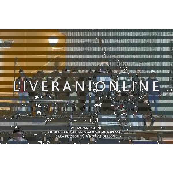 31-12-2022/1-1-2023, Capodanno 2023 a Cagliari: Concerto del cantante Blanco, vincitore San Remo 2022, per festeggiare arrivo 2023, in Via Roma, Lrgo Carlo Felice, Cagliari. Foto Salvatore Moi/agenzia Aldo Liverani sas. Nella foto: Fans al concerto di Blanco