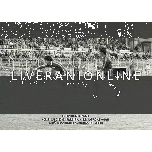 24-10-1982 COMO CAMPIONATO DI CALCIO SERIE B COMO-MONZA 0-0 NELLA FOTO AZIONE DI GIOCO AG ALDO LIVERANI SAS