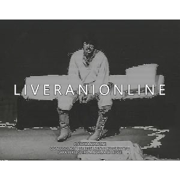 RETROSPETTIVA CORRADO PANI ATTORE NELLA FOTO CORRADO PANI NELL\'ANNO 1980 A MILANO AL TEATRO SAN BABILA CON “PLATONOV“ AG ALDO LIVERANI SAS  