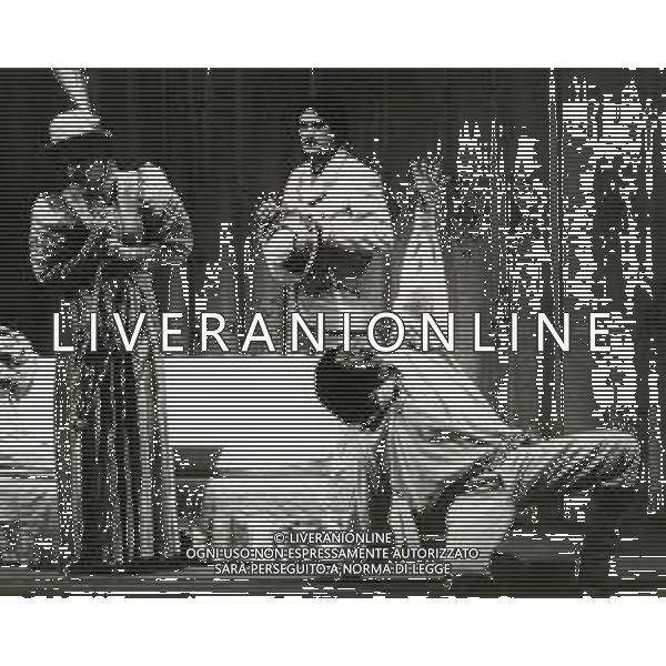 RETROSPETTIVA CORRADO PANI ATTORE NELLA FOTO CORRADO PANI NELL\'ANNO 1980 A MILANO AL TEATRO SAN BABILA CON “PLATONOV“ AG ALDO LIVERANI SAS  