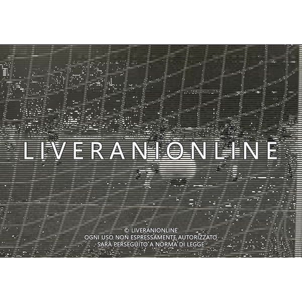 23-08-1994 GENOVA III COPPA DEL MEDITERRANEO MILAN-GENOA 2-0 NELLA FOTO RIGORE MARCO SIMONE AG ALDO LIVERANI SAS