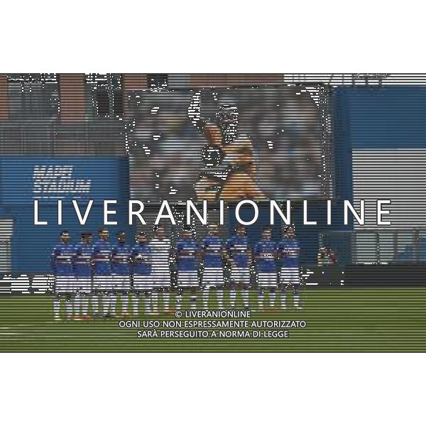SASSUOLO - SAMPDORIA CAMPIONATO CALCIO SERIE A TIM 04.01.2023 NELLA FOTO LA FORMAZIONE DELLA SAMPDORIA SCHIERATA DURANTE IL MINUTO DI SILENZIO PER LA MORTE DI PELE\' ©SANTANDREA / AGENZIA ALDO LIVERANI SAS