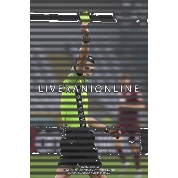 TVMV-Torino 04.01.2023 Stadio Grande Torino © Manuela Viganti/Agenzia Aldo Liverani Torino vs Hellas Verona Campionato Calcio Serie A TIM 2022/2023 16a giornata Nella foto: dionisi arbitro con il cartellino giallo per ammonizione ©Viganti / AGENZIA ALDO LIVERANI SAS
