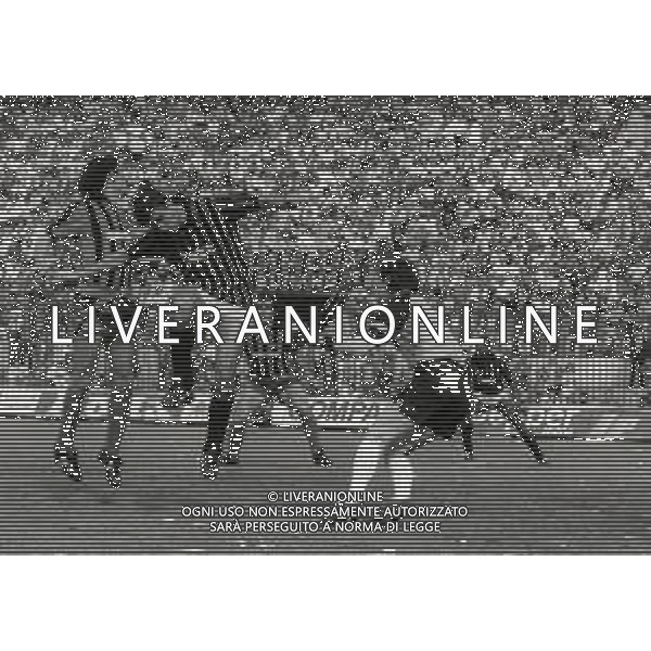 06-05-1994 MILANO CAMPIONATO DI CALCIO SERIE A MILAN-PISA 2-1 NELLA FOTO PATRIZIO SALA-GABRIELLO CAROTTI E ALESSANDRO MANNINI AG ALDO LIVERANI SAS