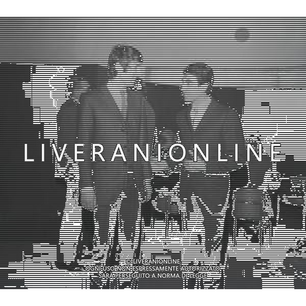 RETROSPETTIVA UDO JURGENS Udo Jürgen Bockelmann CANTANTE E ATTORE AUSTRIACO NELLA FOTO UDO JURGENS Udo Jürgen Bockelmann a Milano a una serata cocktail anno 1967 AG ALDO LIVERANI SAS
