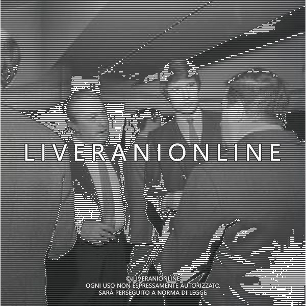 RETROSPETTIVA UDO JURGENS Udo Jürgen Bockelmann CANTANTE E ATTORE AUSTRIACO NELLA FOTO UDO JURGENS Udo Jürgen Bockelmann a Milano a una serata cocktail anno 1967 AG ALDO LIVERANI SAS