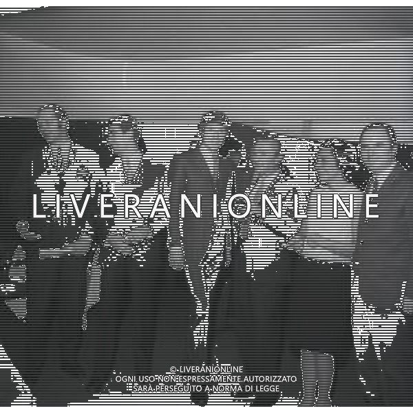 RETROSPETTIVA UDO JURGENS Udo Jürgen Bockelmann CANTANTE E ATTORE AUSTRIACO NELLA FOTO UDO JURGENS Udo Jürgen Bockelmann a Milano a una serata cocktail anno 1967 AG ALDO LIVERANI SAS