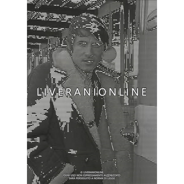 RETROSPETTIVA UDO JURGENS Udo Jürgen Bockelmann CANTANTE E ATTORE AUSTRIACO NELLA FOTO UDO JURGENS Udo Jürgen Bockelmann a Milano all\' aeroporto di linate nell\'anno 1968 AG ALDO LIVERANI SAS
