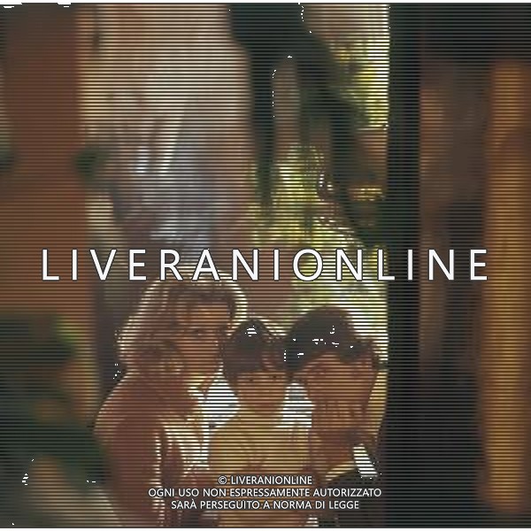 RETROSPETTIVAT OMAS MILIAN, PSEUDONIMO DI TOMAS QUINTIN RODRIGUEZ ATTORE  NELLA FOTO TOMAS MILIAN A ROMA CON LA MOGLIE RITA VALLETTI E IL FIGLIO TOMASO JR AG ALDO LIVERANI SAS 