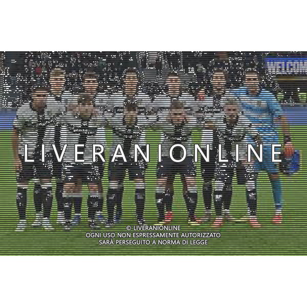 la formazione del Parma, in piedi da SX Adrian Dawid Benedyczak, Botond Balogh, Yordan Hernando Osorio Paredes, Lautaro Rodrigo Valenti, Franco Damian Vazquez e Gianluigi Buffon; in basso da SX Simon Solomon Junior Sohm, Adrian Bernabe\', Enrico Delprato, Nahuel Estevez Alvarez e Dennis Man Inter vs Parma Milano 10-01-2023 Stadio Giuseppe Meazza San Siro Coppa Italia Frecciarossa - ottavi di finale foto Roberto Garavaglia/ag. Aldo Liverani sas / AGENZIA ALDO LIVERANI SAS