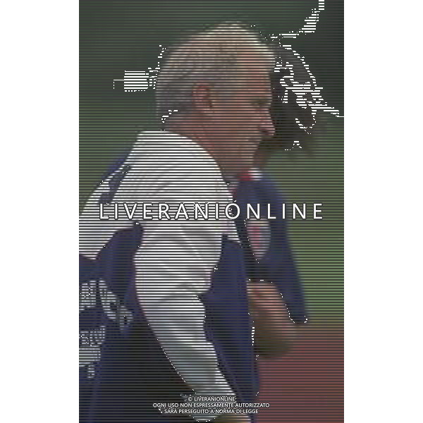 RETROSPETTIVA GIOVANNI TRAPATTONI ALLENATORE NELLA FOTO GIOVANNI TRAPATTONI ALLENATORE CAGLIARI CALCIO NELL\'ANNO 1995 A BOLZANO RITIRO ESTIVO AG ALDO LIVERANI SAS