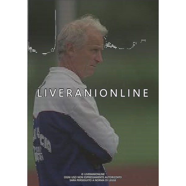 RETROSPETTIVA GIOVANNI TRAPATTONI ALLENATORE NELLA FOTO GIOVANNI TRAPATTONI ALLENATORE CAGLIARI CALCIO NELL\'ANNO 1995 A BOLZANO RITIRO ESTIVO AG ALDO LIVERANI SAS
