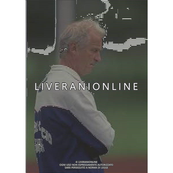 RETROSPETTIVA GIOVANNI TRAPATTONI ALLENATORE NELLA FOTO GIOVANNI TRAPATTONI ALLENATORE CAGLIARI CALCIO NELL\'ANNO 1995 A BOLZANO RITIRO ESTIVO AG ALDO LIVERANI SAS