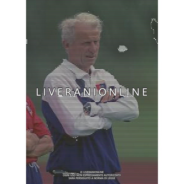 RETROSPETTIVA GIOVANNI TRAPATTONI ALLENATORE NELLA FOTO GIOVANNI TRAPATTONI ALLENATORE CAGLIARI CALCIO NELL\'ANNO 1995 A BOLZANO RITIRO ESTIVO AG ALDO LIVERANI SAS