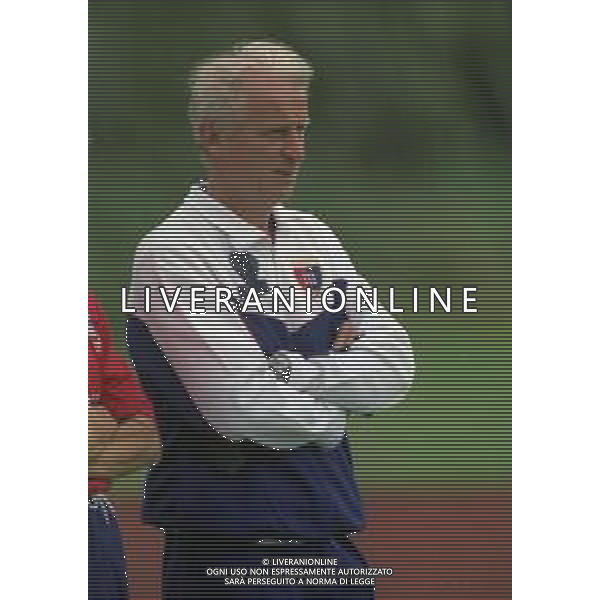 RETROSPETTIVA GIOVANNI TRAPATTONI ALLENATORE NELLA FOTO GIOVANNI TRAPATTONI ALLENATORE CAGLIARI CALCIO NELL\'ANNO 1995 A BOLZANO RITIRO ESTIVO AG ALDO LIVERANI SAS