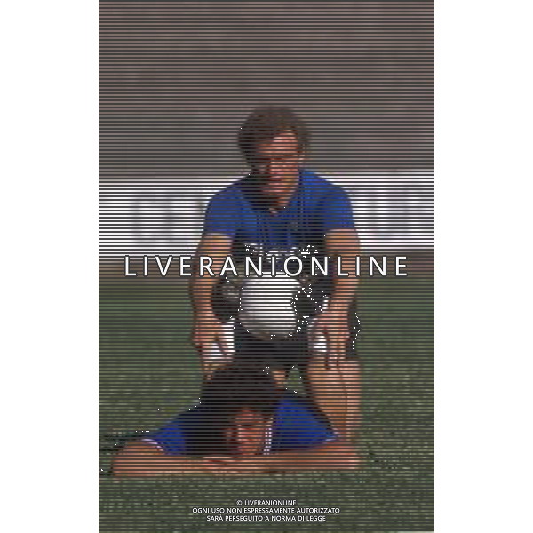 RETROSPETTIVA GIANLUCA VIALLI CALCIATORE NELLA FOTO CON LA MAGLIA DELLA SAMPDORIA NELL\'ANNO 1987-1988 CON HANS-PETER BRIEGEL DURANTE L\'ALLENAMENTO FOTO DFP/ ARCHIVIO AGENZIA ALDO LIVERANI