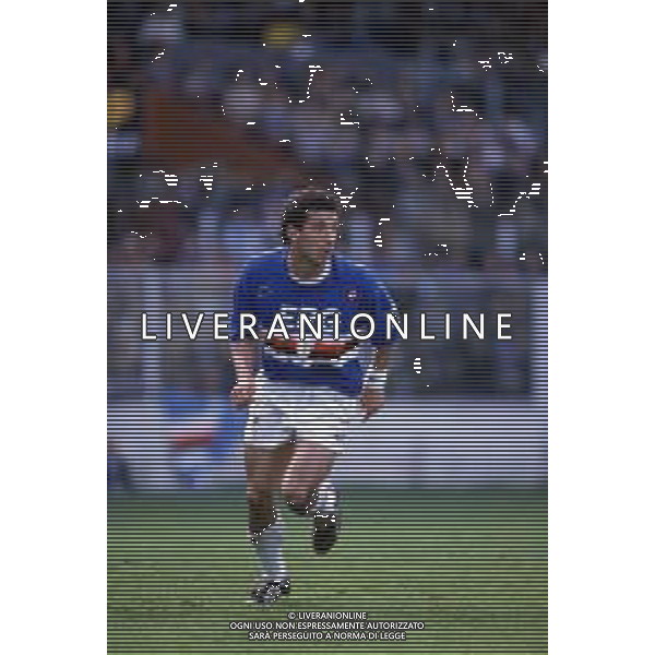RETROSPETTIVA GIANLUCA VIALLI CALCIATORE NELLA FOTO CON LA MAGLIA DELLA SAMPDORIA NELL\'ANNO 1988-1989 FOTO DFP/ ARCHIVIO AGENZIA ALDO LIVERANI
