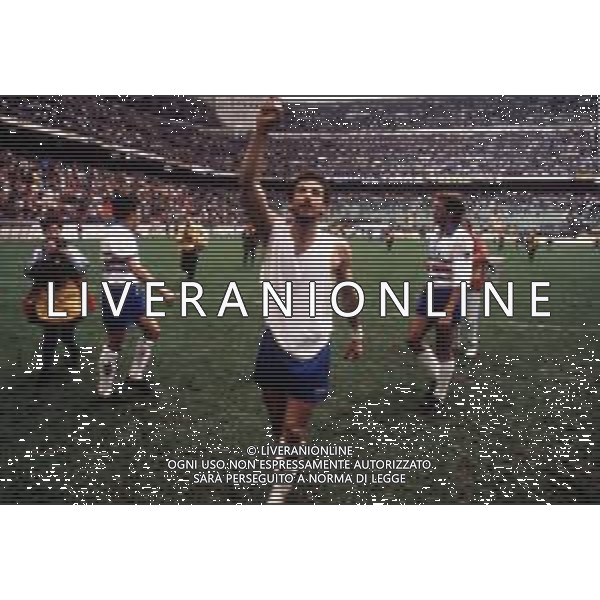 RETROSPETTIVA GIANLUCA VIALLI CALCIATORE NELLA FOTO ESULTANZA A FINE PARTITA INTER - SAMPDORIA NELL\'ANNO 1990-1991 FOTO DFP/ ARCHIVIO AGENZIA ALDO LIVERANI