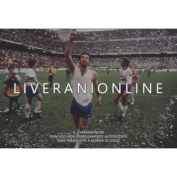 RETROSPETTIVA GIANLUCA VIALLI CALCIATORE NELLA FOTO ESULTANZA A FINE PARTITA INTER - SAMPDORIA NELL\'ANNO 1990-1991 FOTO DFP/ ARCHIVIO AGENZIA ALDO LIVERANI
