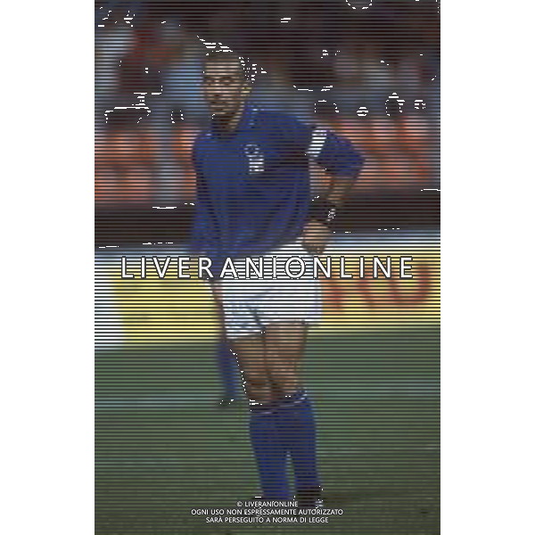 RETROSPETTIVA GIANLUCA VIALLI CALCIATORE NELLA FOTO CON LA MAGLIA DELLA NAZIONALE ITALIANA NELL\'ANNO 1992 - 1993 FOTO DFP/ ARCHIVIO AGENZIA ALDO LIVERANI