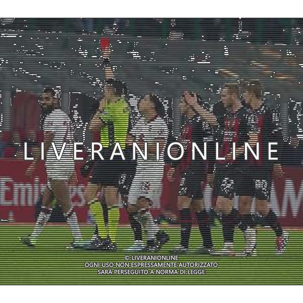 L\'arbitro antonio rapuano estrae il cartellino rosso per l\'espulsione di koffi djidji -Milan vs Torino Ottavi di Finale Coppa Italia Frecciarossa Milano 11-01-2023 ©Giampietri Paolo/ AGENZIA ALDO LIVERANI SAS