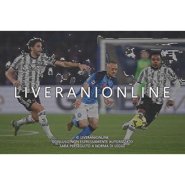 NAPOLI - JUVENTUS CAMPIONATO CALCIO SEIRE A TIM 13.01.2023 NELLA FOTO Stanislav Lobotka MANUEL LOCATELLI E WESTON McKENNIE ©MOSCA / AGENZIA ALDO LIVERANI SAS