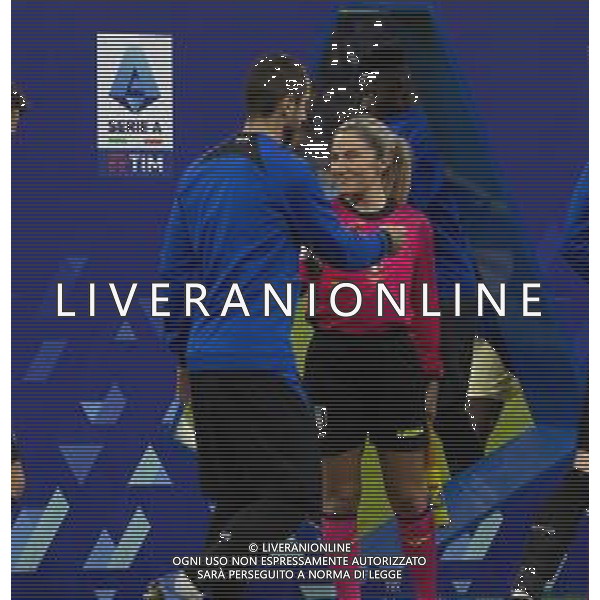 henrikh mkhitaryan con l\'assistente Francesca Di Monte -Inter vs Hellas Verona Campionato Serie A TIM - 18a giornata 14-01-2023 ©GIAMPIETRI PAOLO / AGENZIA ALDO LIVERANI SAS