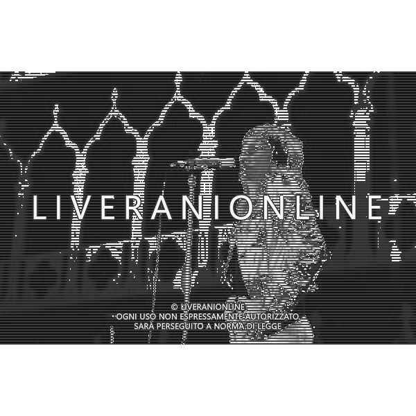 Sir Roderick David \' ROD \' STEWART cantautore britannico - RETROSPETTIVA NELLA FOTO A VENEZIA NELL\'ANNO 1976 AG ALDO LIVERANI SAS