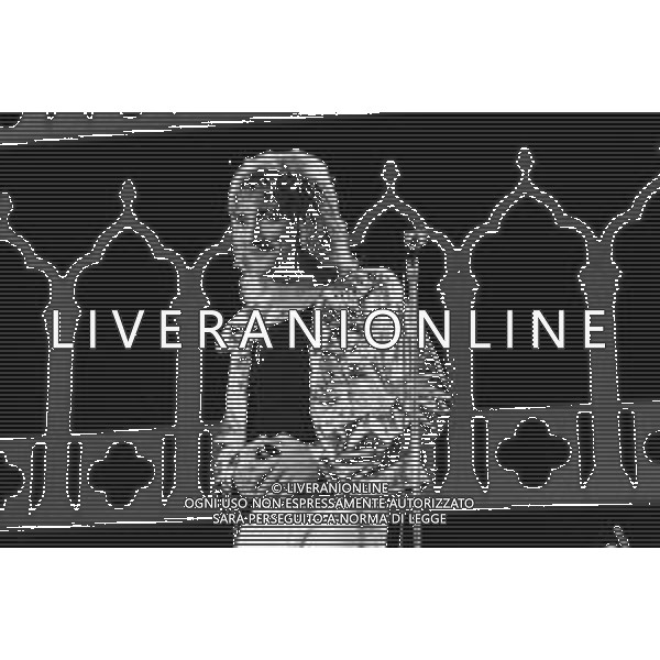 Sir Roderick David \' ROD \' STEWART cantautore britannico - RETROSPETTIVA NELLA FOTO A VENEZIA NELL\'ANNO 1976 AG ALDO LIVERANI SAS