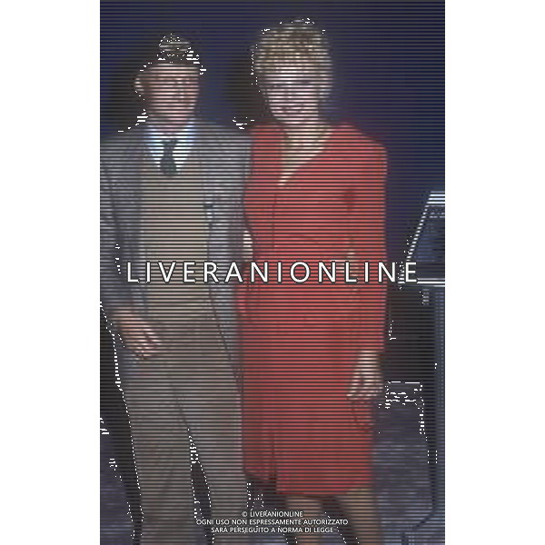RETROSPETTIVA SANDRO MILO ATTRICE NELLA FOTO SANDRA MILO A MILANO NELL\'ANNO 1982 CON NIKI LAUDA AG ALDO LIVERANI SAS 
