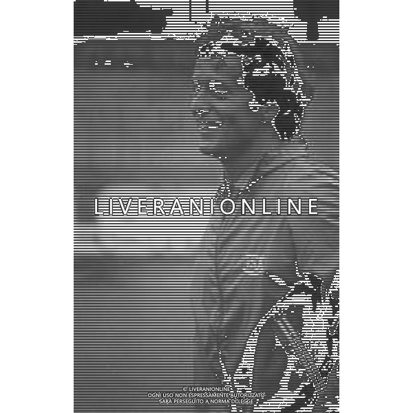 RETROSPETTIVA GIUSEPPE DOSSENA CALCIATORE NELLA FOTO CON LA MAGLIA DEL TORINO CALCIO NELL\'ANNO 1981-1982 DURANTE L\'ALLENAMENTO AG ALDO LIVERANI SAS