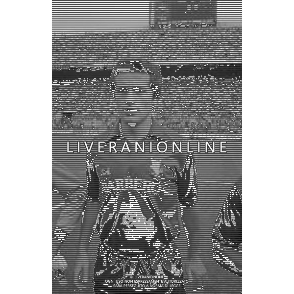 RETROSPETTIVA GIUSEPPE DOSSENA CALCIATORE NELLA FOTO CON LA MAGLIA DEL TORINO CALCIO NELL\'ANNO 1981-1982 AG ALDO LIVERANI SAS