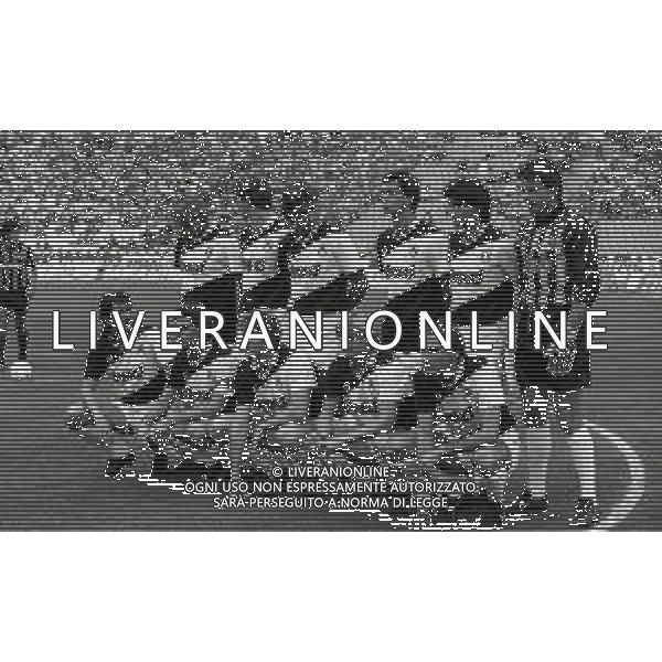 1986-1987 UDINE FORMAZIONE UDINESE CALCIO NELLA FOTO LA FORMAZIONE DELL\'UDINESE CALCIO 1986-1987 DA SIN IN PIEDI PAOLO MIANO-MASSIMO SUSIC-EDINHO-MARCO BRANCA-ANTONINO CRISCIMANNI-BENIAMINO ABATE SED DA SIN MASSIMO STORGATO-DINO GALPAROLI-ODOACRE CHIERICO-ANGELO COLOMBO E FRANCESCO GRAZIANI AG ALDO LIVERANI SAS