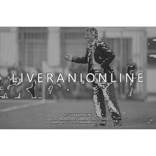 RETROSPETTIVA GIUSEPPE MATERAZZI ALLENATORE CALCIO NELLA FOTO GIUSEPPE MATERAZZI ALLENATORE DEL BARI NELL\'ANNO 1993-1994 AG ALDO LIVERANI SAS