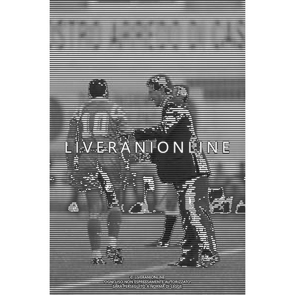 RETROSPETTIVA GIUSEPPE MATERAZZI ALLENATORE CALCIO NELLA FOTO GIUSEPPE MATERAZZI ALLENATORE DEL BARI NELL\'ANNO 1993-1994 AG ALDO LIVERANI SAS