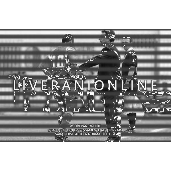RETROSPETTIVA GIUSEPPE MATERAZZI ALLENATORE CALCIO NELLA FOTO GIUSEPPE MATERAZZI ALLENATORE DEL BARI NELL\'ANNO 1993-1994 AG ALDO LIVERANI SAS