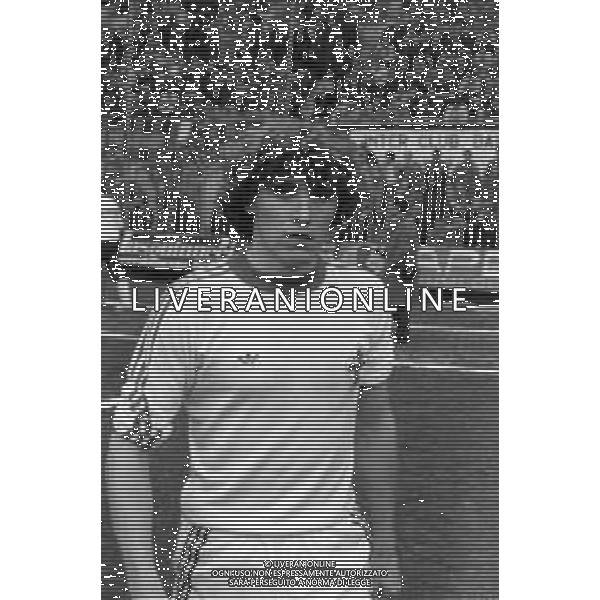RETROSPETTIVA RENZO CONTRATTO CALCIATORE NELLA FOTO CON LA MAGLIA DELLA FIORENTINA NELL\'ANNO 1980-1981 AG ALDO LIVERANI SAS