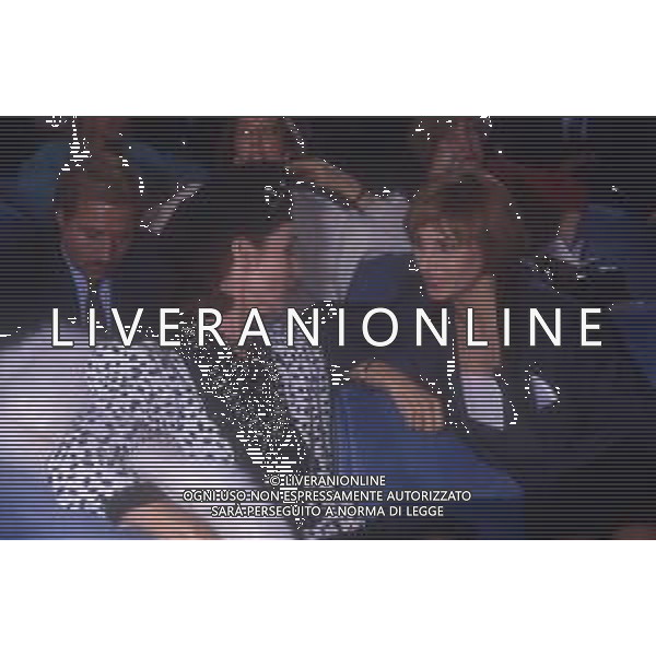 RETROSPETTIVA PAOLA PITAGORA PSEUDINIMO DI PAOLA GARGALONI ATTRICE E CANTANTE NELLA FOTO PAOLA PITAGORA NELL\'ANNO 1986 CON ELSA MARTINELLI AG ALDO LIVERANI SAS  