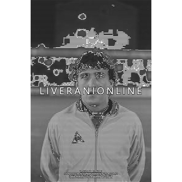 RETROSPETTIVA PAOLO GIOVANNELLI CALCIATORE NELLA FOTO CON LA MAGLIA DELLA NAZIONALE ITALIANA DI CALCIO UNDER 21 NELL\'ANNO 1980-1981 AG ALDO LIVERANI SAS