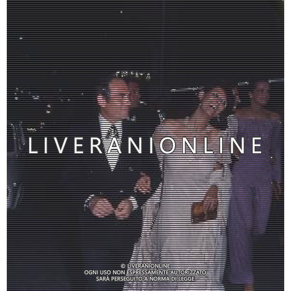 RETROSPETTIVA CLAUDIA CARDINALE ATTRICE NELLA FOTO CON PASQUALE SQUITIERI NELL\'ANNO 1976 AL FESTIVAL INTERNAZIONALE DEL CINEMA DI CANNES AG ALDO LIVERANI SAS