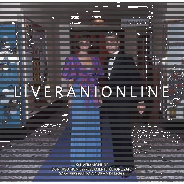RETROSPETTIVA CLAUDIA CARDINALE ATTRICE NELLA FOTO CON IL MARITO FRANCO CRISTALDI AL FESTIVAL INTERNAZIONALE DEL CINEMA DI CANNES NELL\'ANNO 1972 ©Archivio Giovanni Liverani / AGENZIA ALDO LIVERANI SAS    