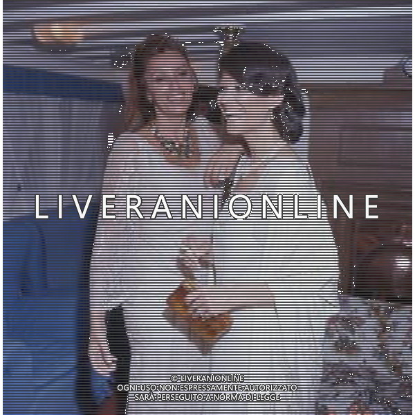 RETROSPETTIVA CLAUDIA CARDINALE ATTRICE NELLA FOTO CON LJUBA RIZZOLI AL FESTIVAL INTERNAZIONALE DEL CINEMA DI CANNE NELL\'ANNO 1972 ©Archivio Giovanni Liverani / AGENZIA ALDO LIVERANI SAS    