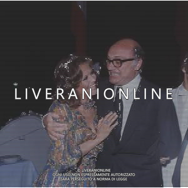 RETROSPETTIVA CLAUDIA CARDINALE ATTRICE NELLA FOTO AL FESTIVAL INTERNAZIONALE DEL CINEMA DI CANNES ANNI \'70 CON IL REGISTA FRANCO ROSI ©Archivio Giovanni Liverani / AGENZIA ALDO LIVERANI SAS    