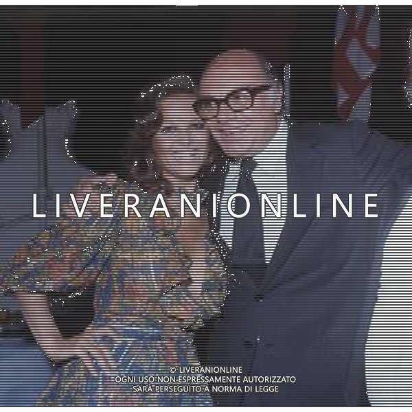 RETROSPETTIVA CLAUDIA CARDINALE ATTRICE NELLA FOTO AL FESTIVAL INTERNAZIONALE DEL CINEMA DI CANNES ANNI \'70 CON IL REGISTA FRANCO ROSI ©Archivio Giovanni Liverani / AGENZIA ALDO LIVERANI SAS    